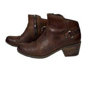 Teva Foxy Brown Distressed Leather Booties Style#1012462 Size 8.5